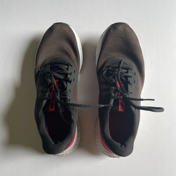 Nike Revolution 5 Running Sneakers Black Size 10 - Picture 2 of 13